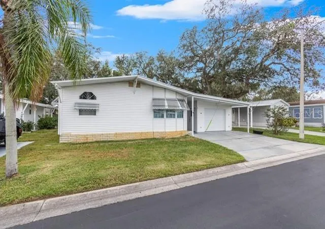4th image of 34124 Estates Ln, Wesley Chapel, FL 33543 | MLS# TB8323758