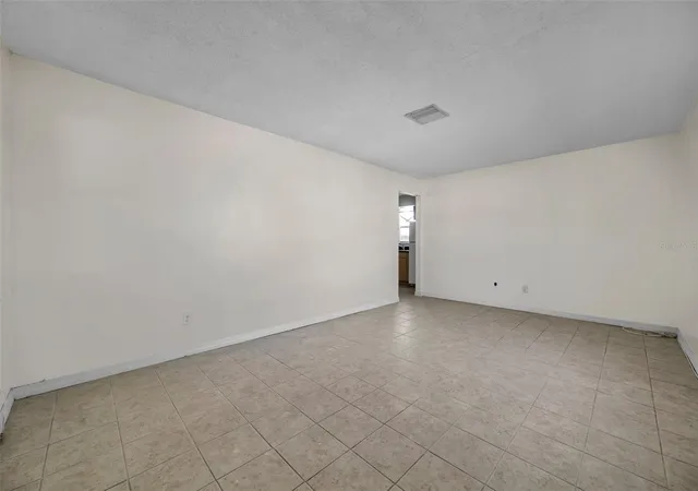 3rd image of 1005 Lake Palms Dr, Largo, FL 33771 | MLS# TB8324881