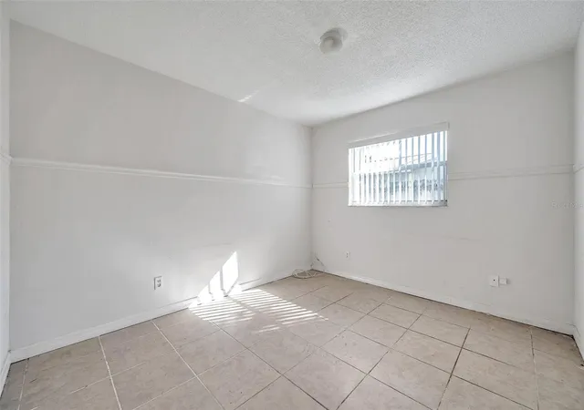 5th image of 1005 Lake Palms Dr, Largo, FL 33771 | MLS# TB8324881