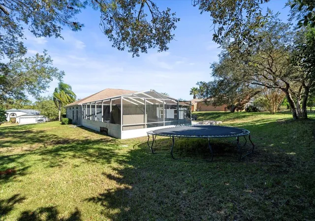 50th image of 10307 Ridge Top Loop, Weeki Wachee, FL 34613 | MLS# W7870325