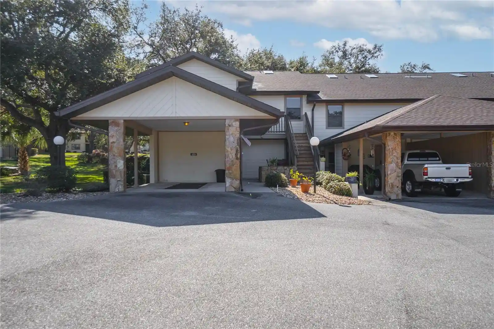 Listing Photo 2 - Condo for sale in 240 E Glassboro Ct located at 240 E Glassboro Ct, HERNANDO, FL 34442 - Unit #4A