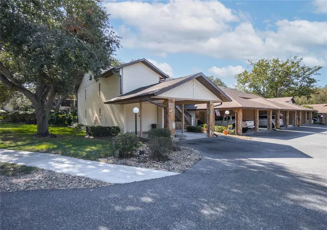 3rd image of 240 E Glassboro Ct, HERNANDO, FL 34442