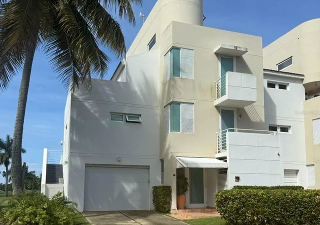 Homes for sale in Dorado, PR | Calle Kennedy Villas Golf Calle Kennedy, Dorado, PR 00646 | MLS# PR9110415
