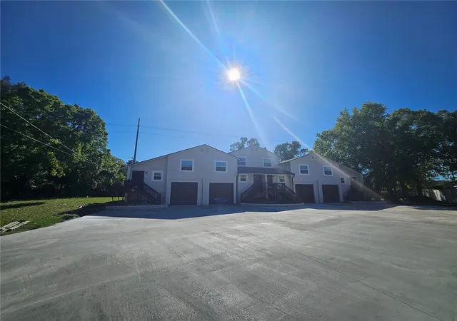 3rd image of 5802 Mohr Loop, Tampa, FL 33615