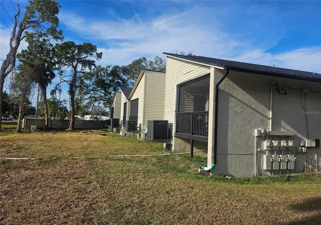 2nd image of 5802 Mohr Loop, TAMPA, FL 33615