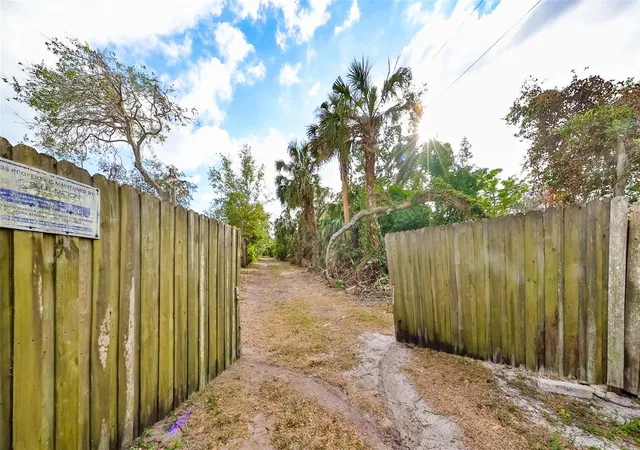 2nd image of 8839 Richmond St, Gibsonton, FL 33534 | MLS# TB8327503
