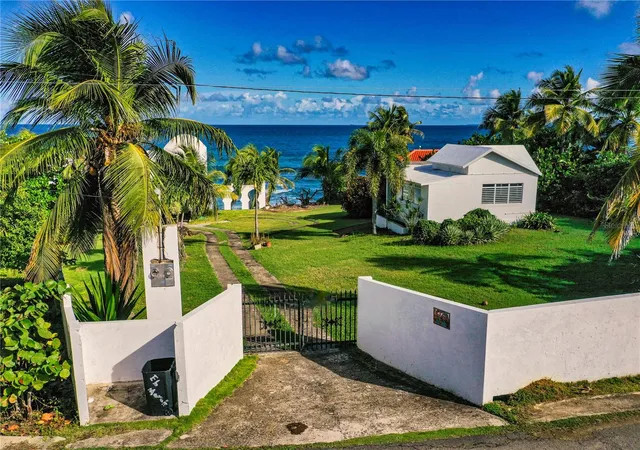 Photo 3 of House for sale at 316 El Maroc, Vieques, PR 00765 | MLS# PR9110467 | Listing updated on 2026-01-22
