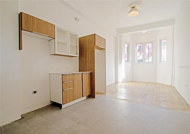 Photo 2 of Condo for sale at 319 Recinto Sur St #2, San Juan, PR 00901 | MLS# PR9110497 | Listing updated on 2025-11-26