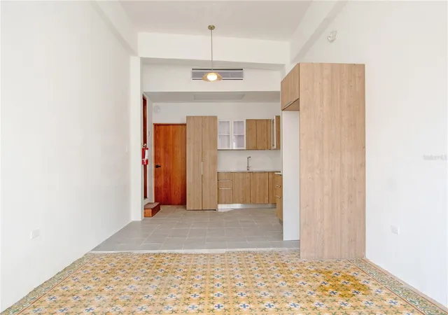 Photo 4 of Condo for sale at 319 Recinto Sur St #2, San Juan, PR 00901 | MLS# PR9110497 | Listing updated on 2025-11-26