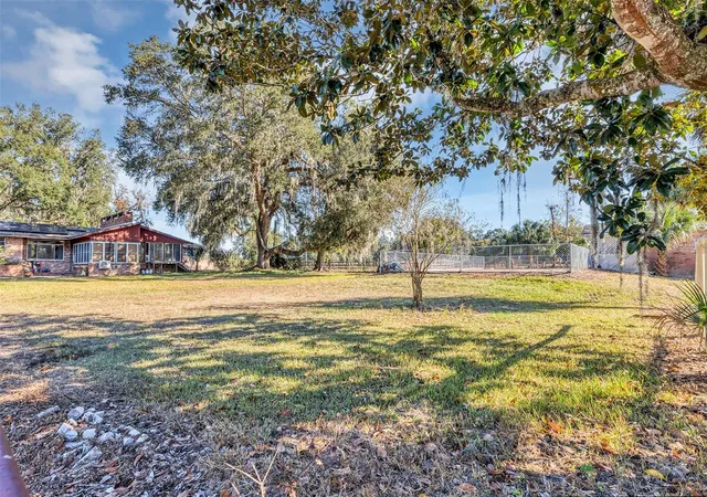 Photo 3 of House for sale at 208 Ne 70Th St, Ocala, FL 34479 | MLS# OM691016 | Listing updated on 2026-08-10