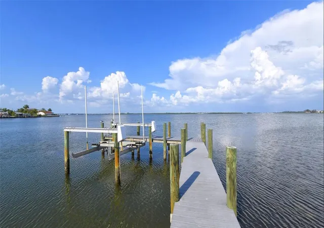 19th image of 2516 Avenue A, Bradenton Beach, FL 34217 | MLS# A4631974