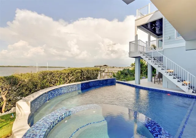 3rd image of 2516 Avenue A, Bradenton Beach, FL 34217 | MLS# A4631974