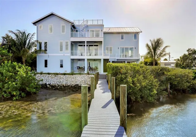 4th image of 2516 Avenue A, Bradenton Beach, FL 34217 | MLS# A4631974