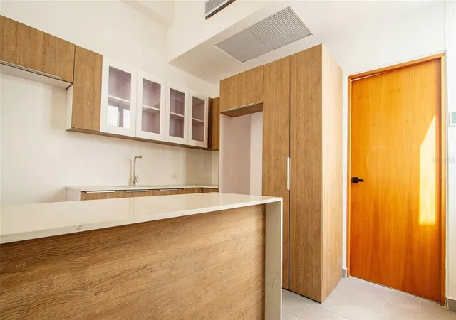 Photo 15 of Condo for sale at 319 Recinto Sur St #6, San Juan, PR 00901 | MLS# PR9110528 | Listing updated on 2025-12-01
