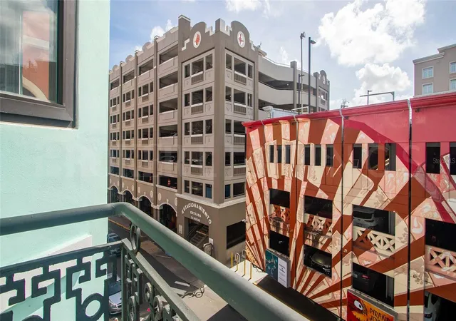 Photo 2 of Condo for sale at 319 Recinto Sur St #6, San Juan, PR 00901 | MLS# PR9110528 | Listing updated on 2025-12-01