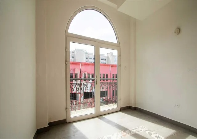Photo 3 of Condo for sale at 319 Recinto Sur St #6, San Juan, PR 00901 | MLS# PR9110528 | Listing updated on 2025-12-01