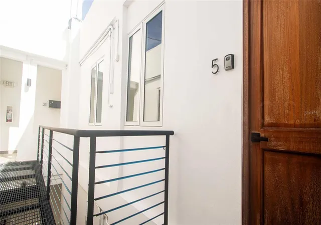 Photo 3 of Condo for sale at 319 Recinto Sur St #5, San Juan, PR 00901 | MLS# PR9110530 | Listing updated on 2025-12-01