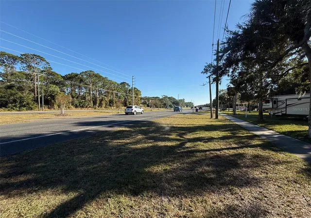 Photo 4 of Single family home for sale at 3258 S Ridgewood Ave, Edgewater, FL 32141 | MLS# NS1083279 | Listing updated on 2026-03-09