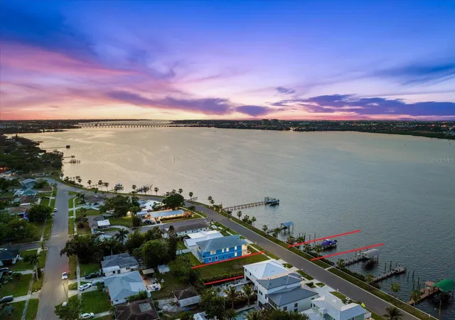 1st image of 1910 Riverside Dr E, Bradenton, FL 34208 | MLS# A4632262