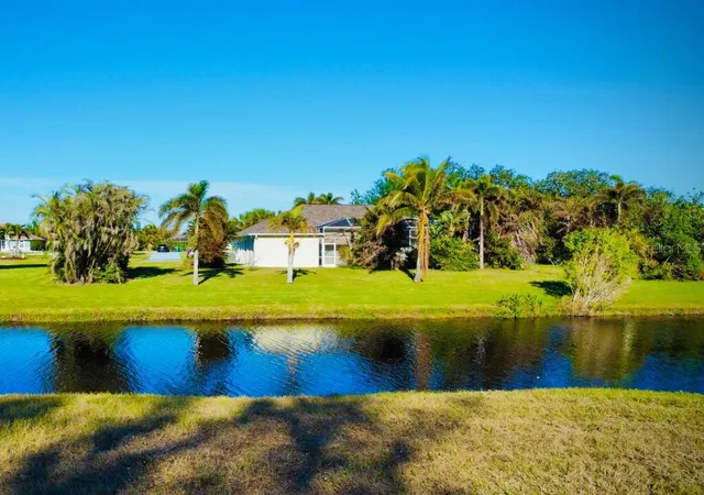 4th image of 683 Rotonda Cir, Rotonda West, FL 33947 | MLS# O6264223