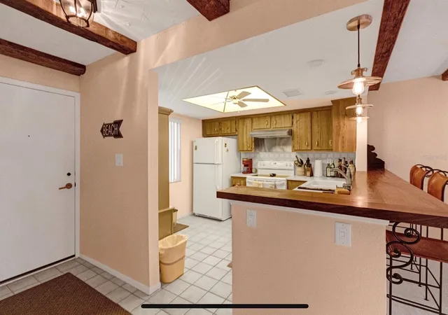 Photo 3 of Condo for sale at 2465 Northside Dr #1808, Clearwater, FL 33761 | MLS# TB8329824 | Listing updated on 2026-09-28