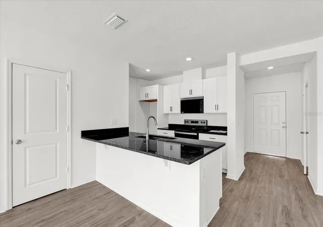 3rd image of 367 Sequoia Dr, Lake Wales, FL 33859 | MLS# O6264383