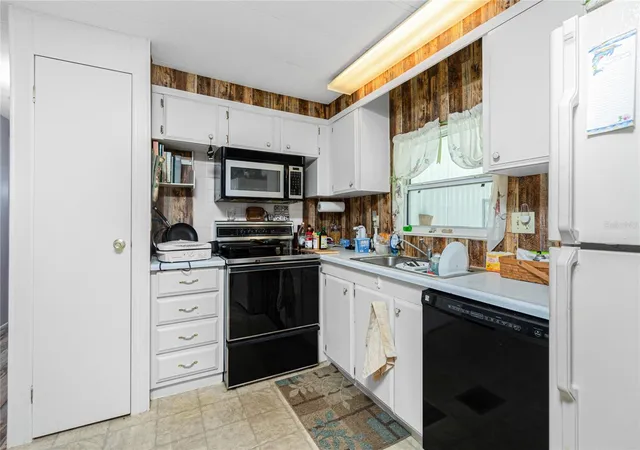 Photo 2 of Manufactured home for sale at 7474 Fulmar Ave, Port Charlotte, FL 33981 | MLS# C7502086 | Listing updated on 2026-04-09