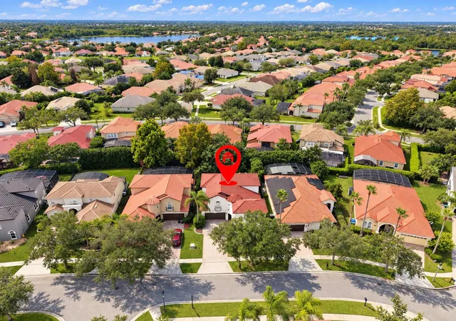 Photo 2 of Single family home for sale at 11410 Rapallo Ln, Windermere, FL 34786 | MLS# O6265256 | Listing updated on 2026-10-07