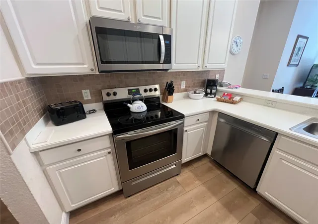 4th image of 409 Lucaya Loop #409, Davenport, FL 33897 | MLS# TB8331380
