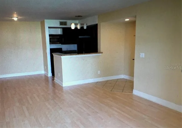 3rd image of 5124 Conroy Rd #635, Orlando, FL 32811 | MLS# S5117422