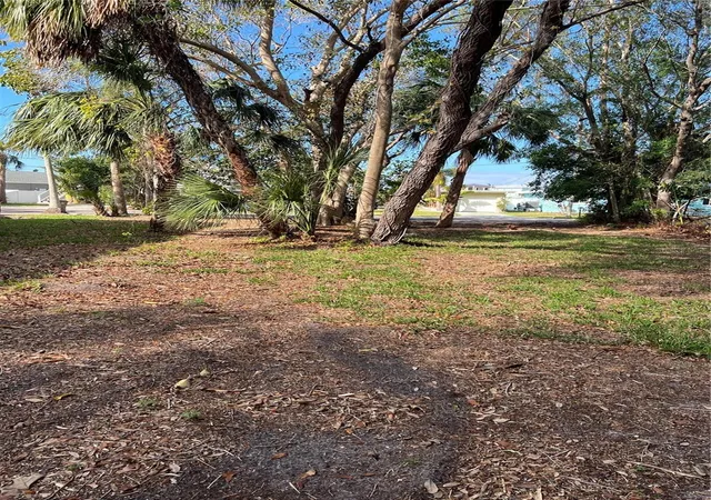 3rd image of 418 12Th Ave, Indian Rocks Beach, FL 33785 | MLS# TB8332175