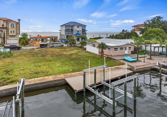 Photo 3 of Land for sale at 6200 Lonnie Lee Ln, Hudson, FL 34667 | MLS# W7870967 | Listing updated on 2026-10-01
