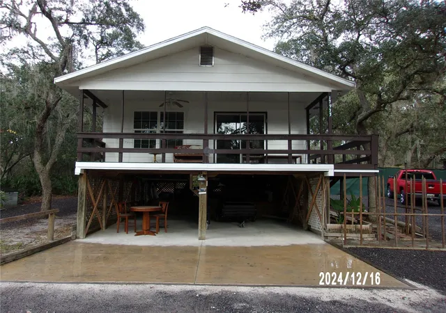Photo 2 of Single family home for sale at 17935 Se 10th Place, Silver Springs, FL 34488 | MLS# OM691769 | Listing updated on 2026-06-08