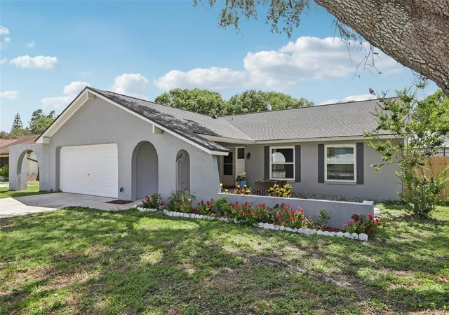 Photo 3 of Single family home for sale at 1009 Black Knight Dr, Valrico, FL 33594 | MLS# TB8332790 | Listing updated on 2026-05-09