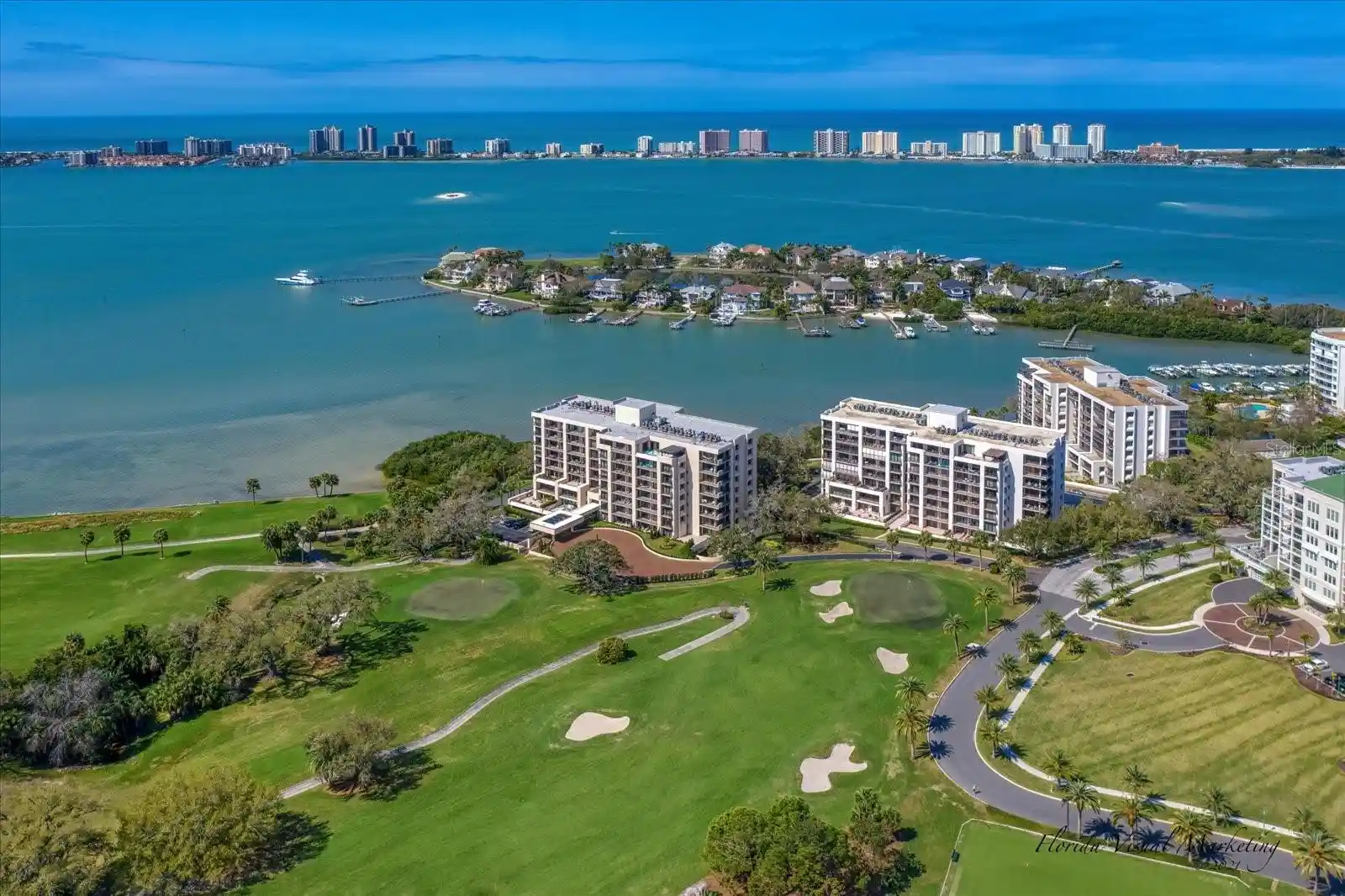 Listing Photo 2 - Condo for sale in 6 Belleview Blvd located at 6 Belleview Blvd, Belleair, FL 33756 - Unit #105