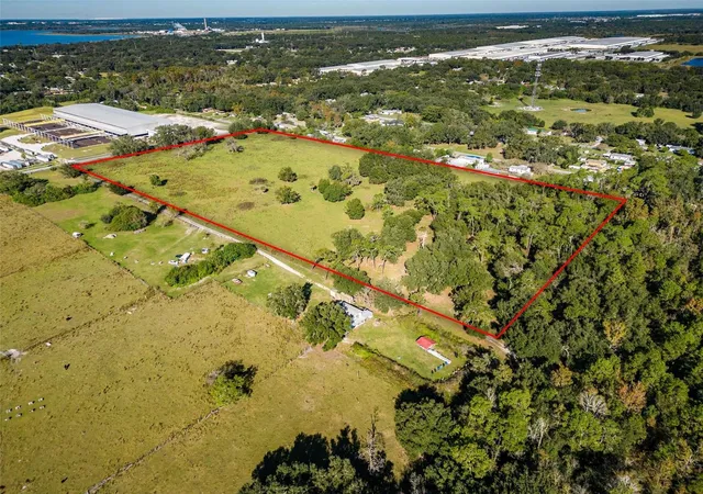 Photo 4 of Land for sale at 1525 Fish Hatchery Rd, Lakeland, FL 33801 | MLS# P4933184 | Listing updated on 2026-02-19