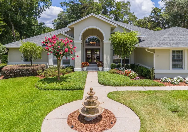 1st image of 2215 Se Spring Hill Ct, Ocala, FL 34471 | MLS# OM692185
