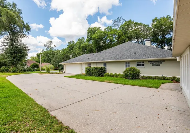 62nd image of 2215 Se Spring Hill Ct, Ocala, FL 34471 | MLS# OM692185