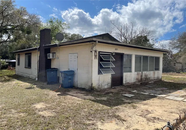 Photo 3 of Single family home for sale at 1813 Robinson Dr, Haines City, FL 33844 | MLS# O6268434 | Listing updated on 2026-08-31