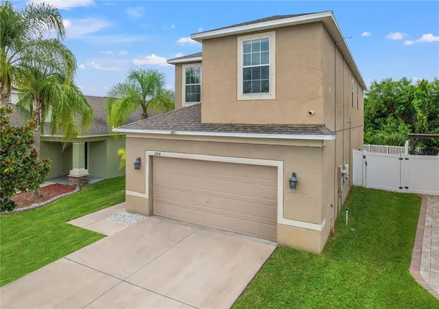 Photo 3 of Single family home for sale at 1964 Hawks View Dr, Ruskin, FL 33570 | MLS# A4634298 | Listing updated on 2026-10-06
