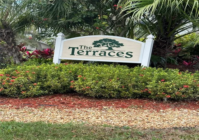 2nd image of 6505 Stone River Rd #202, Bradenton, FL 34203 | MLS# A4634631