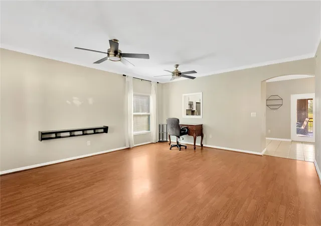 Photo 4 of Sale Pending at 10814 Newbridge Dr, Riverview, FL 33579 | MLS# TB8335920 | Listing updated on 2026-06-18