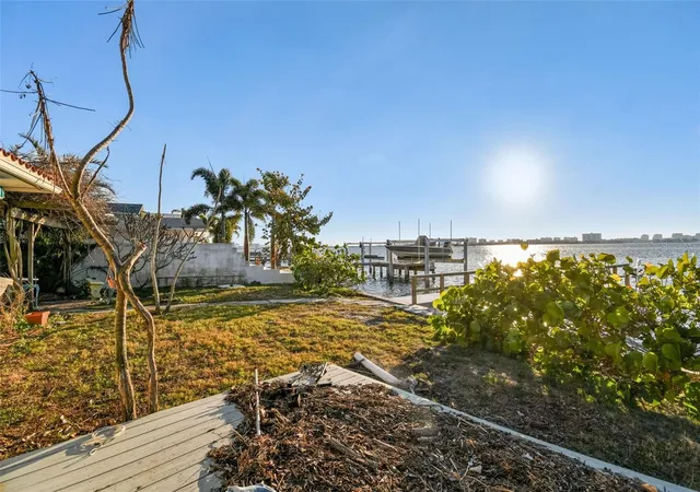 Homes for sale in Clearwater, FL | 1836 Venetian Point Dr, Clearwater, FL 33755 | MLS# TB8336324
