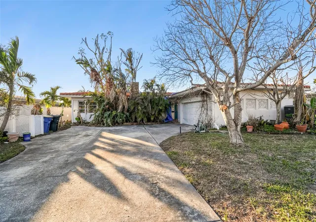 3rd image of 1836 Venetian Point Dr, Clearwater, FL 33755 | MLS# TB8336333