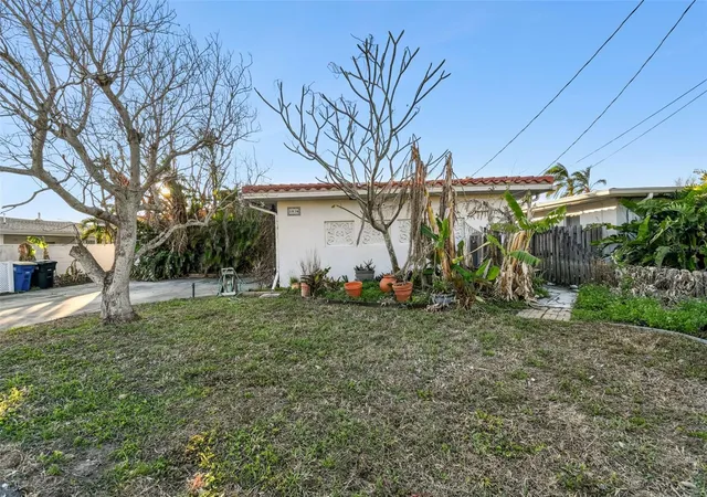 4th image of 1836 Venetian Point Dr, Clearwater, FL 33755 | MLS# TB8336333