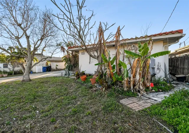 5th image of 1836 Venetian Point Dr, Clearwater, FL 33755 | MLS# TB8336333