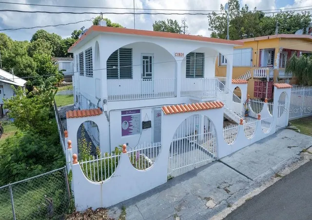 Homes for sale in Vieques, PR | 412 Calle Girasoles, Vieques, PR 00765 | MLS# PR9110946