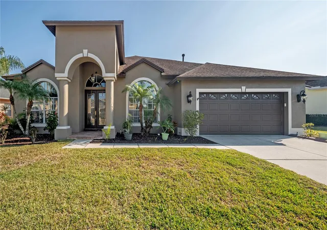 2nd image of 10126 Londonshire Ln, Tampa, FL 33647 | MLS# TB8337151