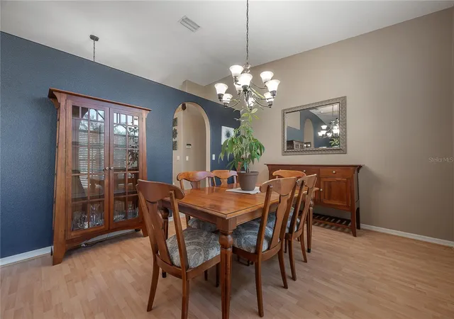 5th image of 10126 Londonshire Ln, Tampa, FL 33647 | MLS# TB8337151