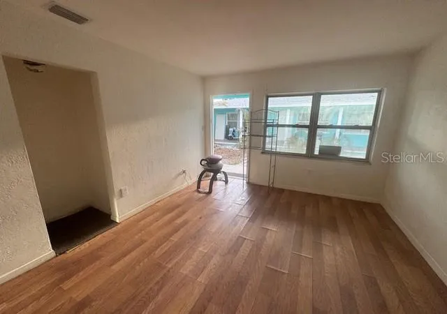 4th image of 410 73Rd Ave, St Pete Beach, FL 33706 | MLS# TB8337590